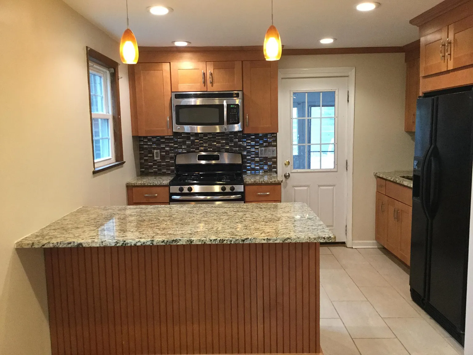 2 bed, $2,100 — Photo 1