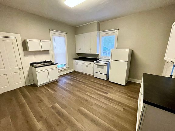 5th image of 650 W Ash St