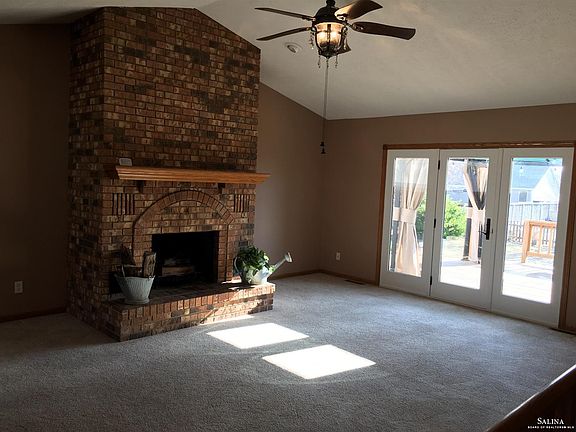 4th image of 100 N Presley Dr