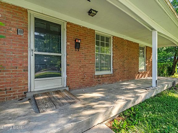 2nd image of 2227 Bradford Dr
