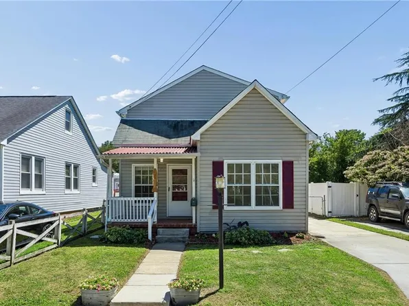 20 Magnolia Pl, Hampton, VA 23669