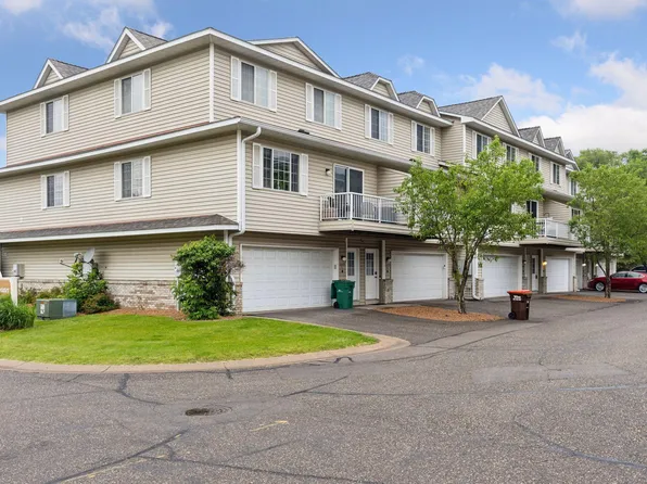 1579 County Road D E Unit I, Maplewood, MN 55109