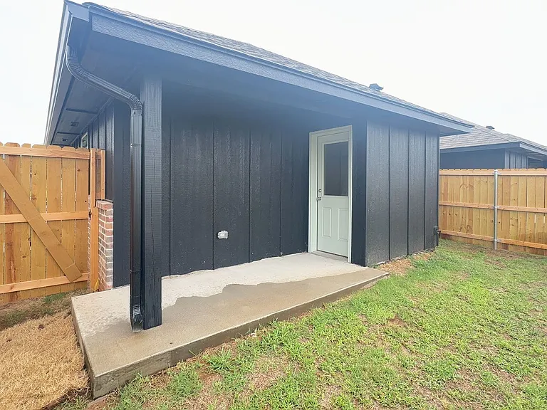 11427 University Dr — Photo 21