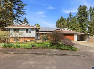 2055 SE Oak Crest Dr, Hillsboro, OR 97123