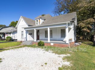 221 Hawthorne Ave APT 1, Knoxville, TN 37920