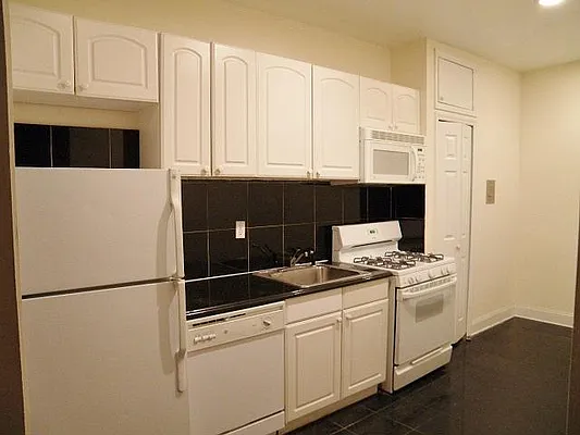 Rented by Level Group | media 35