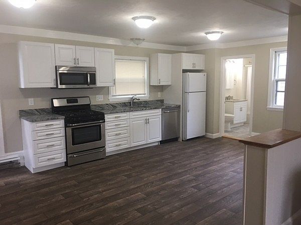 1st image of 664 Humphrey St #1