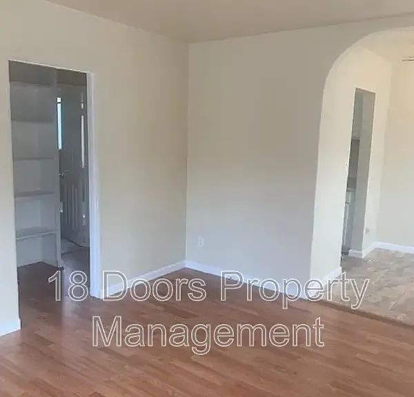 4523 51st St — Photo 7