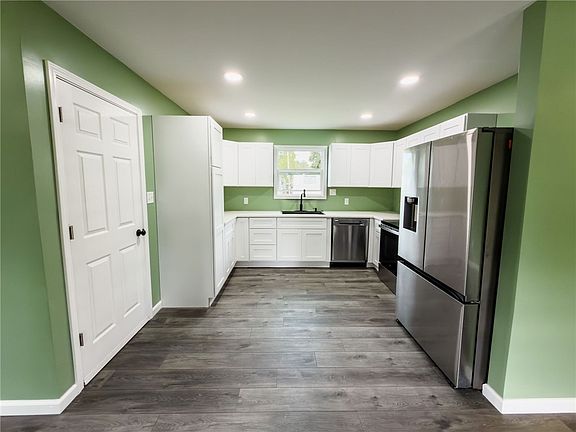 5th image of 430 S 10th St
