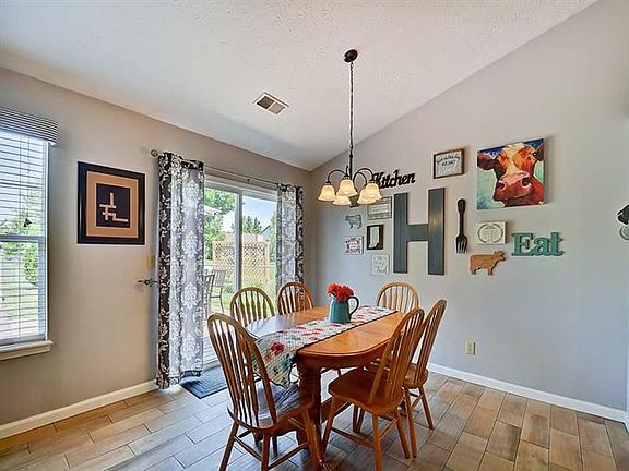 2nd image of 6130 Black Oaks Way