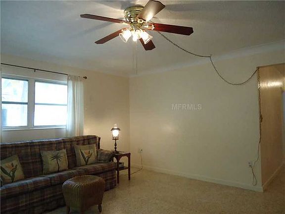 5th image of 2286 Waldemere St