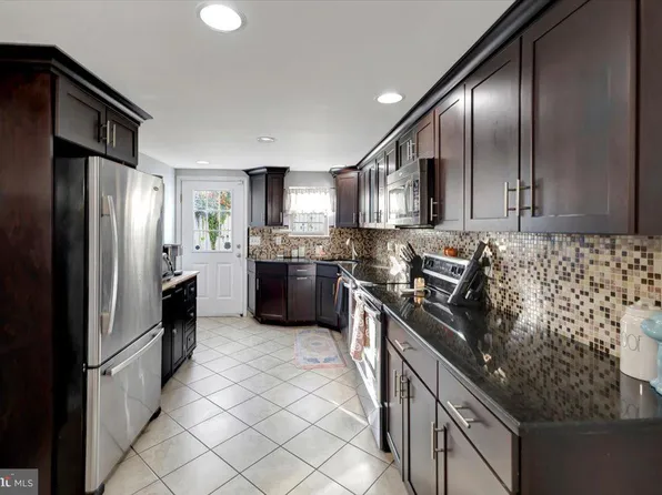 130 S Chapel St, Baltimore, MD 21231