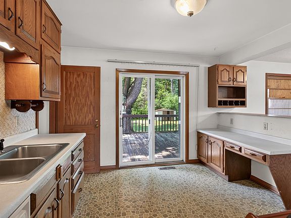 2nd image of 1312 Winnetka Ave N