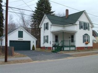 67 Webster St, Laconia, NH 03246