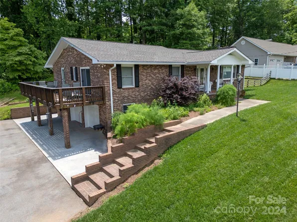 343 Fisher Rd, Brevard, NC 28712