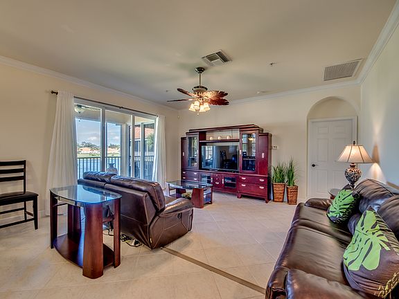 3rd image of 5630 Chelsey Ln #201-1
