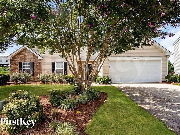 2nd image of 9709 Avensong Crossing Dr