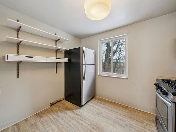 5th image of 77 Beechmont Ave Floor 1