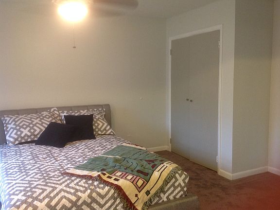 5th image of 146 Heather Dr