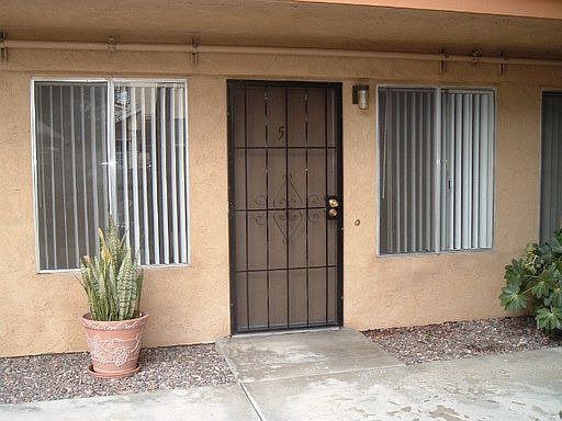 4th image of 4024 32nd St APT 15