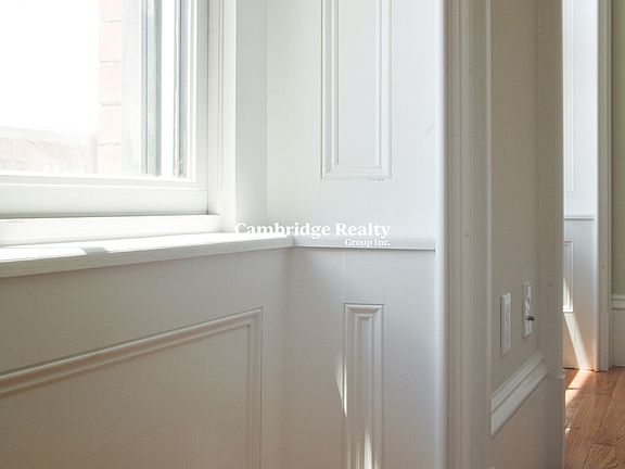 3rd image of 658 Massachusetts Ave #4T