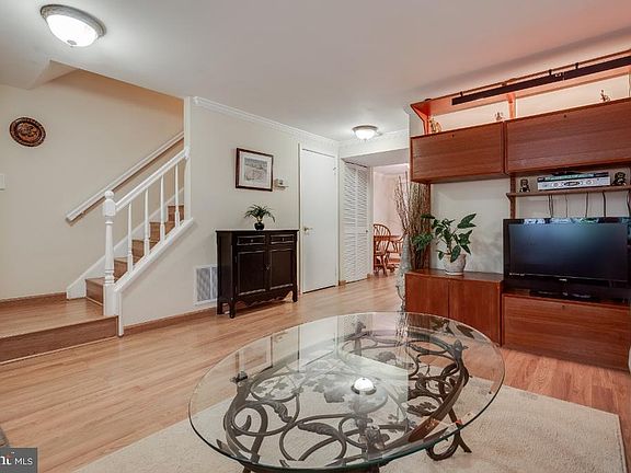 Spacious Living Room