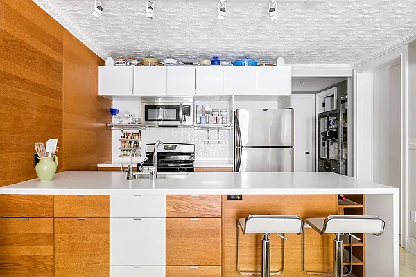 Rented by Brown Harris Stevens | media 20