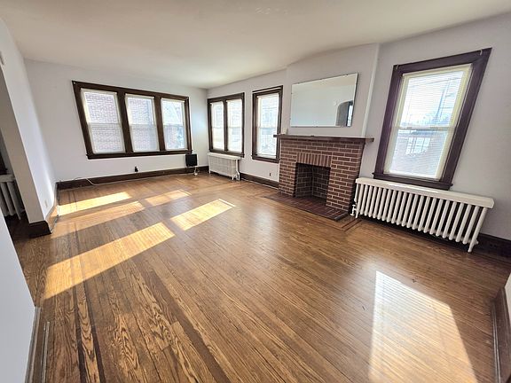 2nd image of 465 Oakdene Ave Floor 2