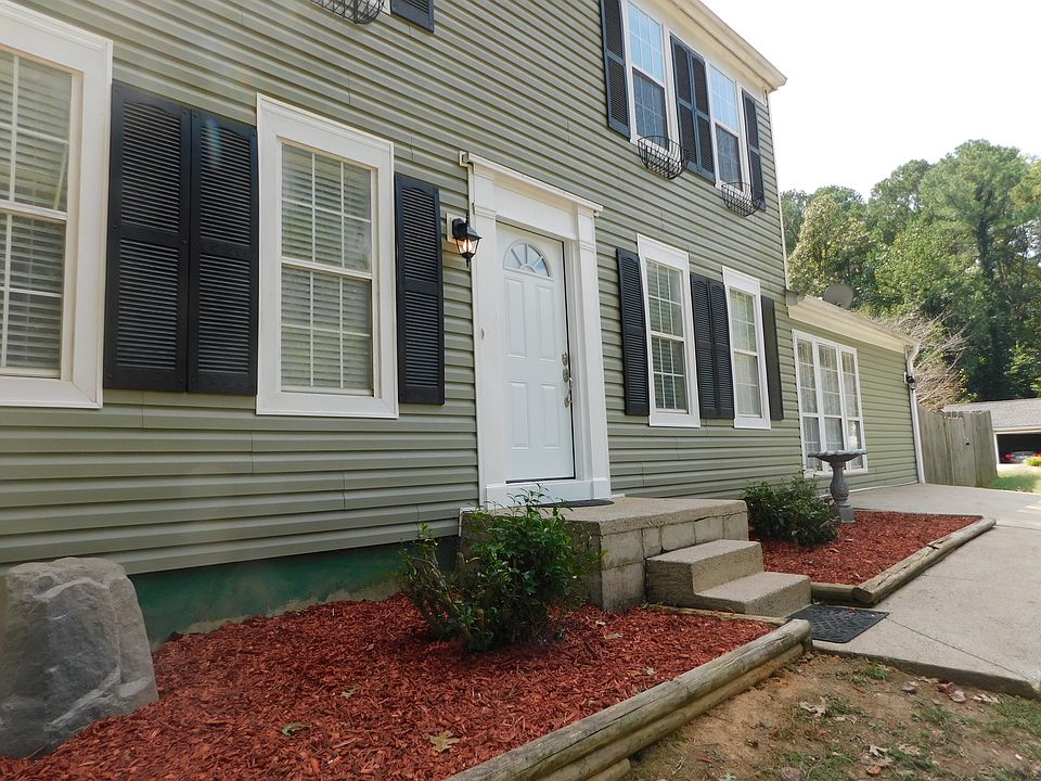 1st image of 705 Country Manor Way