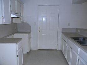 4th image of 2910 Gayle