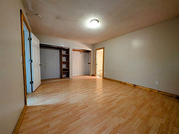 4th image of 307 Elm Ave SE