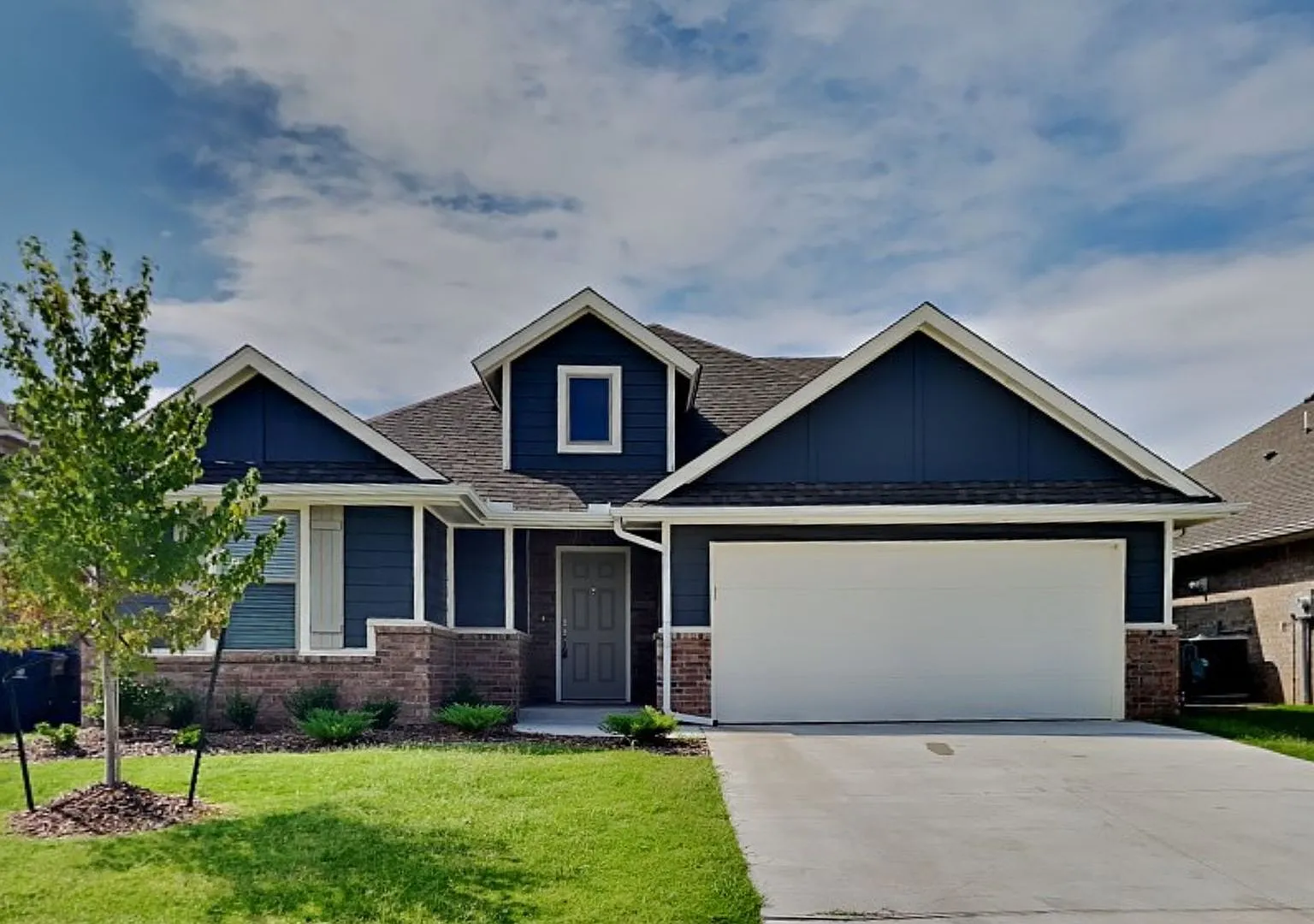 *Leasing Special*Luxury Brand New 3 Bedroom 2.5 Bathroom With Bonus Room In Piedmont Schools- Nei... — Photo 2
