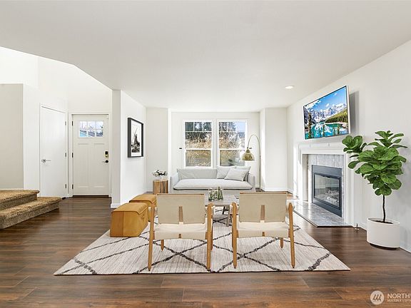 4th image of 5415 E E Street