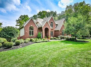 12855 Walden Oaks Dr, Chardon, OH 44024