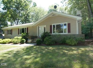 343 Lockwood Rd, Fairfield, CT 06825