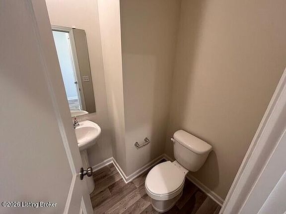 3rd image of 74 Hollis View Way