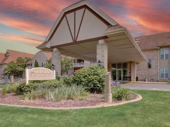 N113W16241 Sylvan CIRCLE #108, Germantown, WI 53022