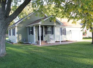 821 N Webster St, Rensselaer, IN 47978