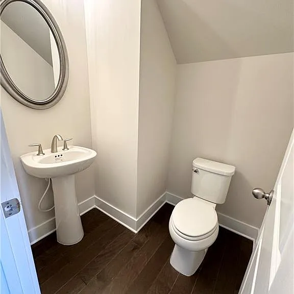 1237 Waldon Xing — Photo 3