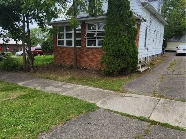 55 Kosciuszko Ave, Dunkirk, NY 14048