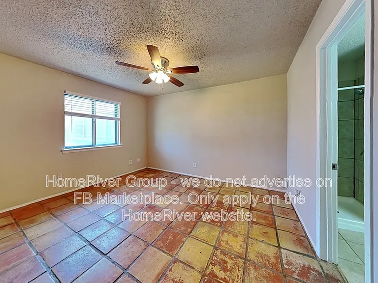 1402 Fair Oaks Blvd — Photo 10