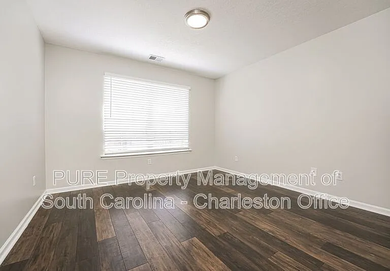 7840 Park Gate Dr — Photo 16