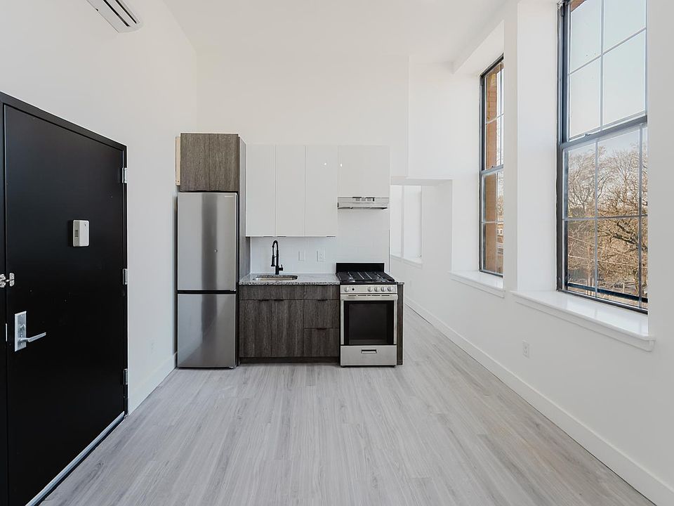 1st image of 540 Central Ave #304