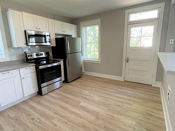3rd image of 5025 Bancroft Ave #2F
