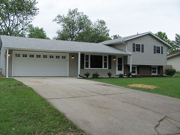 3rd image of 4322 Oakhurst Dr