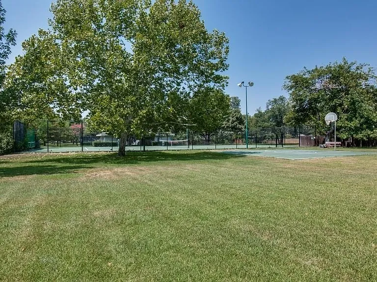 15725 Havenrock Cir — Photo 40