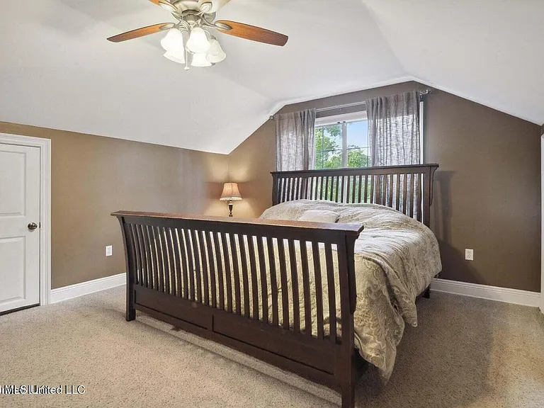 12216 Sandy Hook Ln — Photo 16