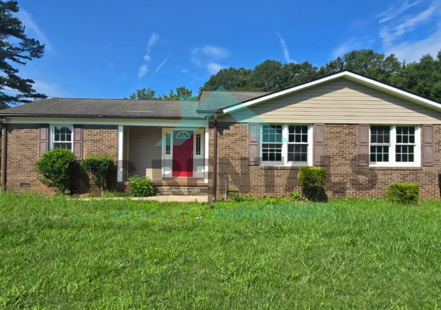 Welcome Home! Lovely 4BR/2BA in Salisbury - Fully Electric with HVAC — Photo 1