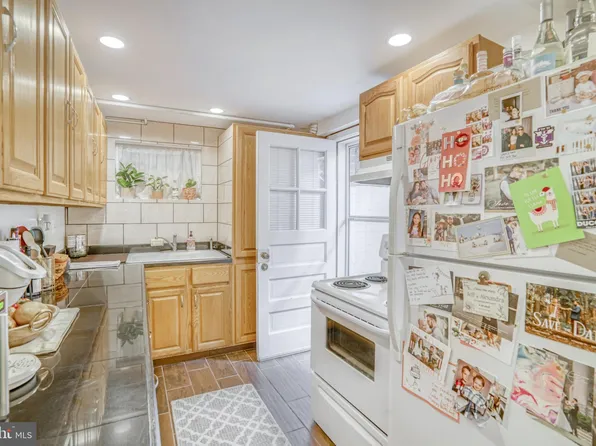 113 E Taylor Run Pkwy, Alexandria, VA 22314