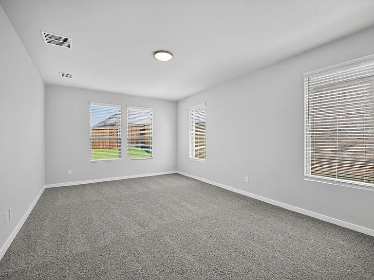 713 Summerberry Dr — Photo 2